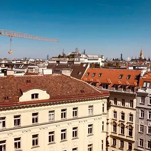 Mitten Im Achten. Zentrale In Vienna